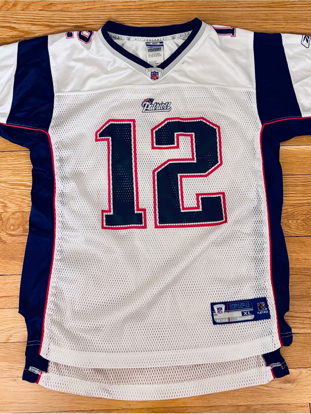 New England Patriots Youth 18-20 (Fits like Woman’s Small) Tom Brady #12 Jersey